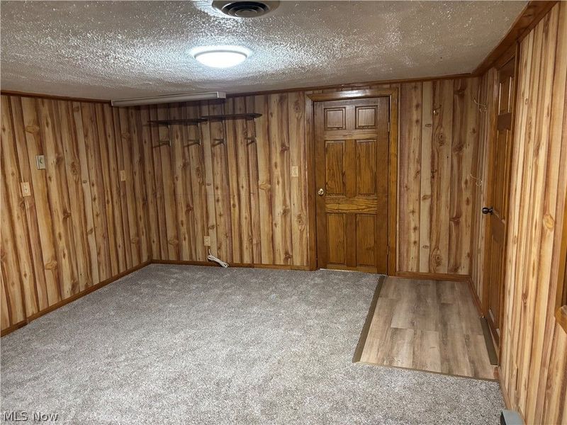 300 Henry, East Liverpool, OH 43920 Photo 14