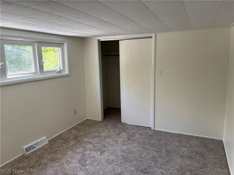 300 Henry, East Liverpool, OH 43920 Photo 9