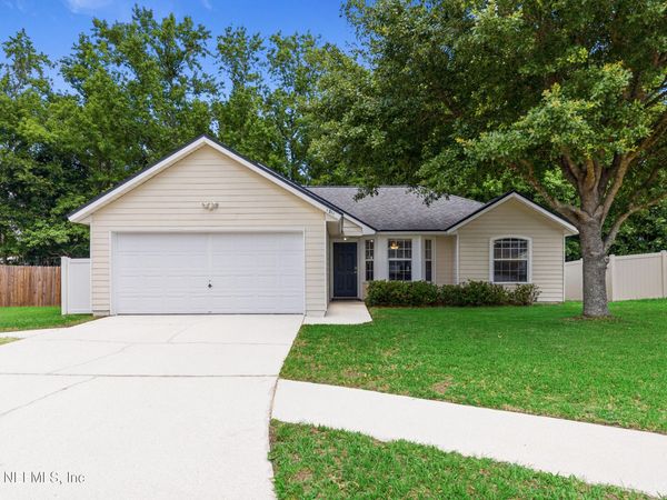 1811 DAHLIA Court, Middleburg, FL 32068