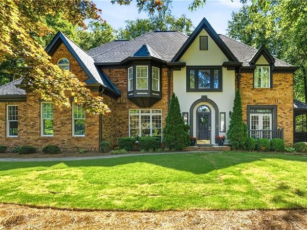 1136 Mossy Rock Road NW, Kennesaw, GA 30152