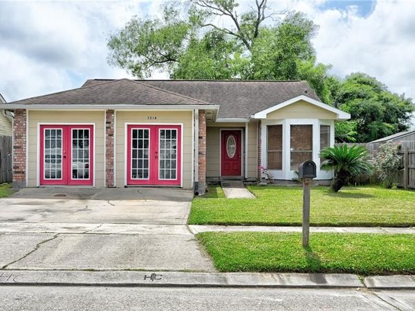 3216 TIMBERLANE WAY Drive , Harvey, LA 70058