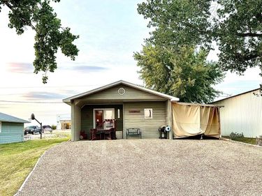 12055 Shore Drive , Republican City, NE 68971