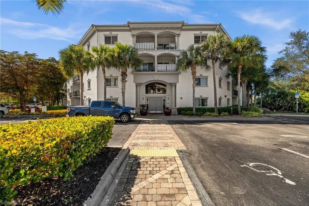1100 Pine Ridge Rd, Unit B103, Naples, FL 34108 Photo