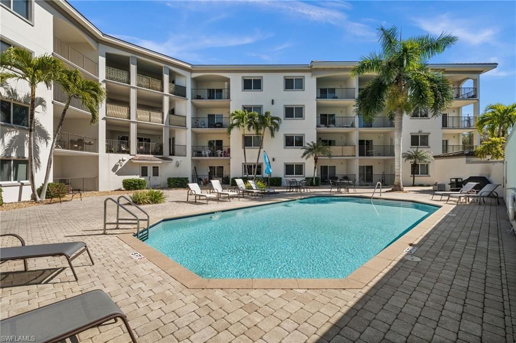 1100 Pine Ridge Rd, Unit B103, Naples, FL 34108 Photo