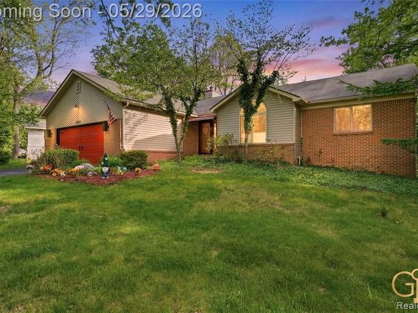 4933 Iroquois Boulevard, Independence Twp, MI 48348