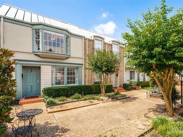 3012 Brockbank Court , Dallas, TX 75220