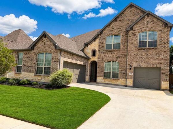 912 Fallbrook Avenue, Denton, TX 76210