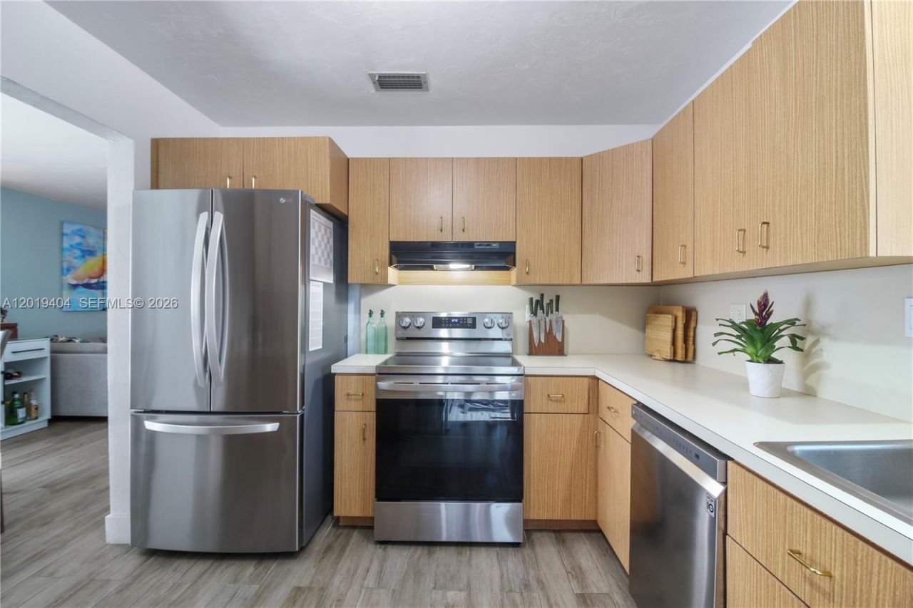 10455 SW 200th St, Cutler Bay, FL 33157 Photo