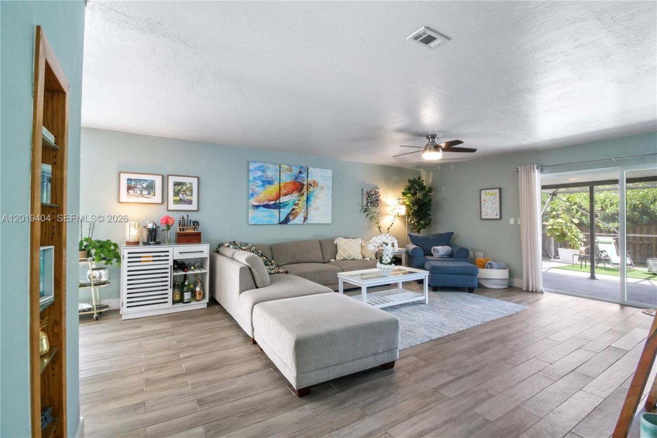 10455 SW 200th St, Cutler Bay, FL 33157 Photo