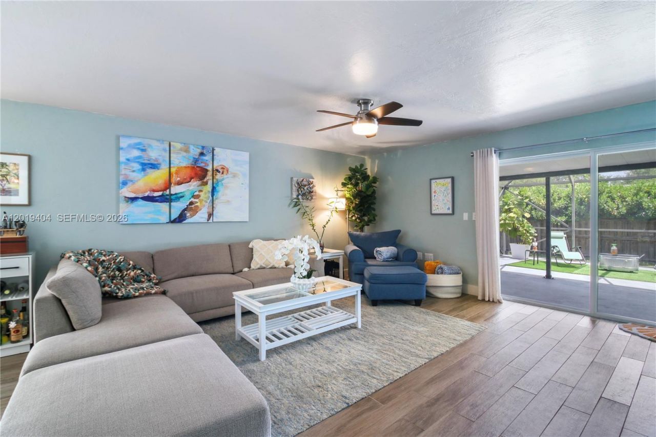10455 SW 200th St, Cutler Bay, FL 33157 Photo