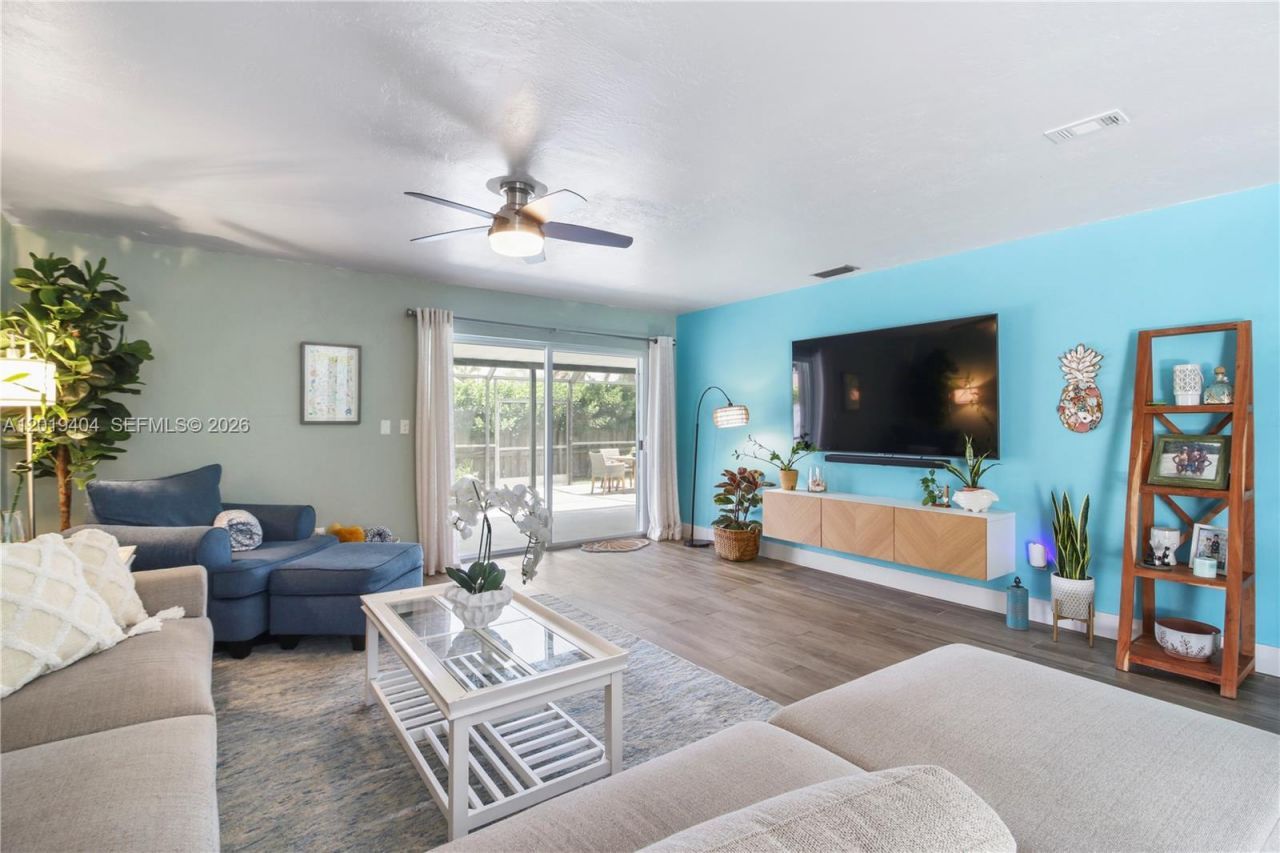 10455 SW 200th St, Cutler Bay, FL 33157 Photo