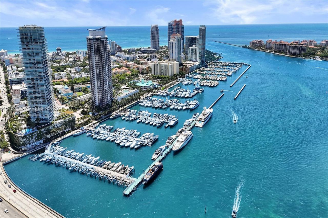400 Alton Rd , Unit PH11, Miami Beach, FL 33139 Photo