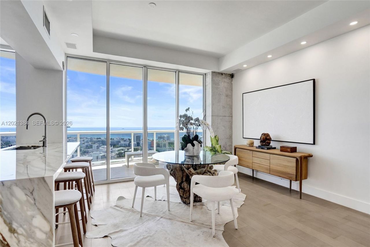 400 Alton Rd , Unit PH11, Miami Beach, FL 33139 Photo