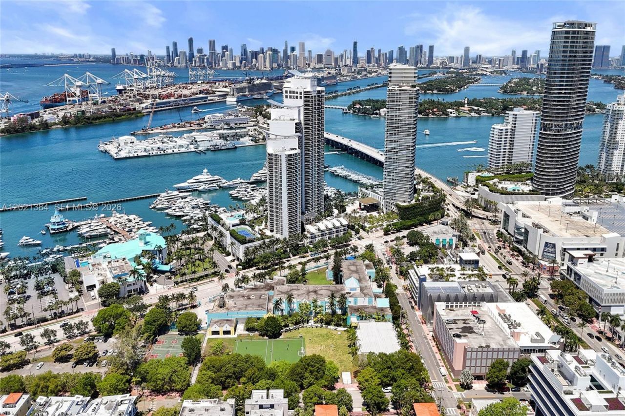 400 Alton Rd , Unit PH11, Miami Beach, FL 33139 Photo