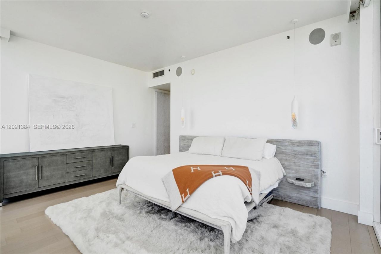 400 Alton Rd , Unit PH11, Miami Beach, FL 33139 Photo