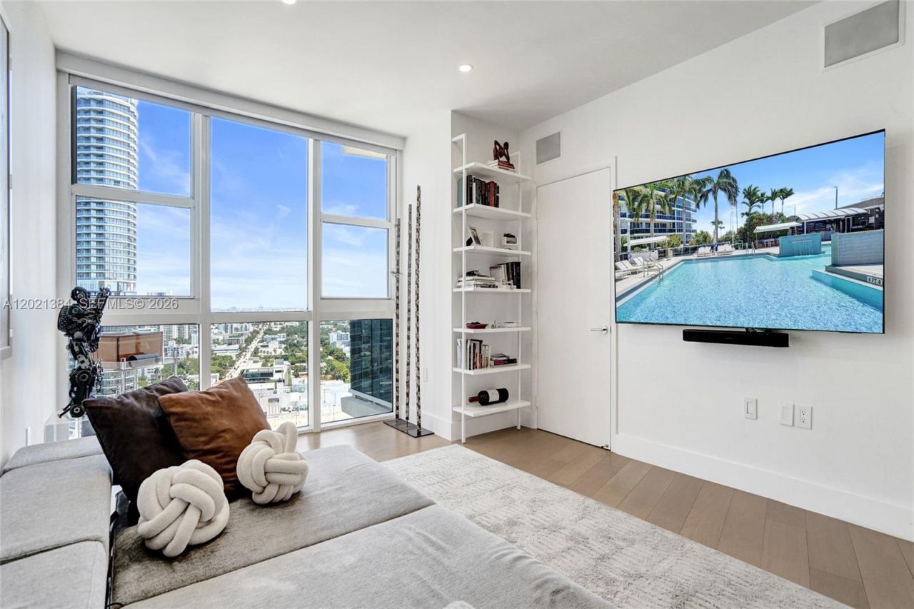 400 Alton Rd , Unit PH11, Miami Beach, FL 33139 Photo