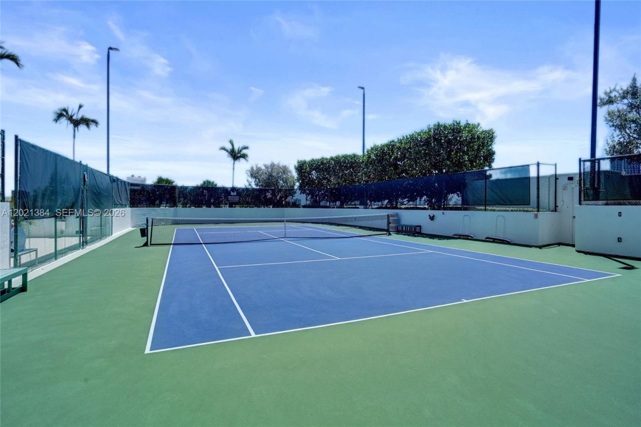 400 Alton Rd , Unit PH11, Miami Beach, FL 33139 Photo