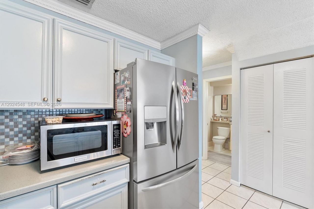 14515 SW 139th Ave Cir E, Miami, FL 33186 Photo