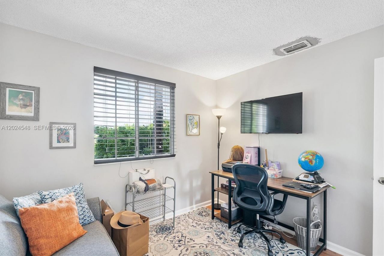 14515 SW 139th Ave Cir E, Miami, FL 33186 Photo