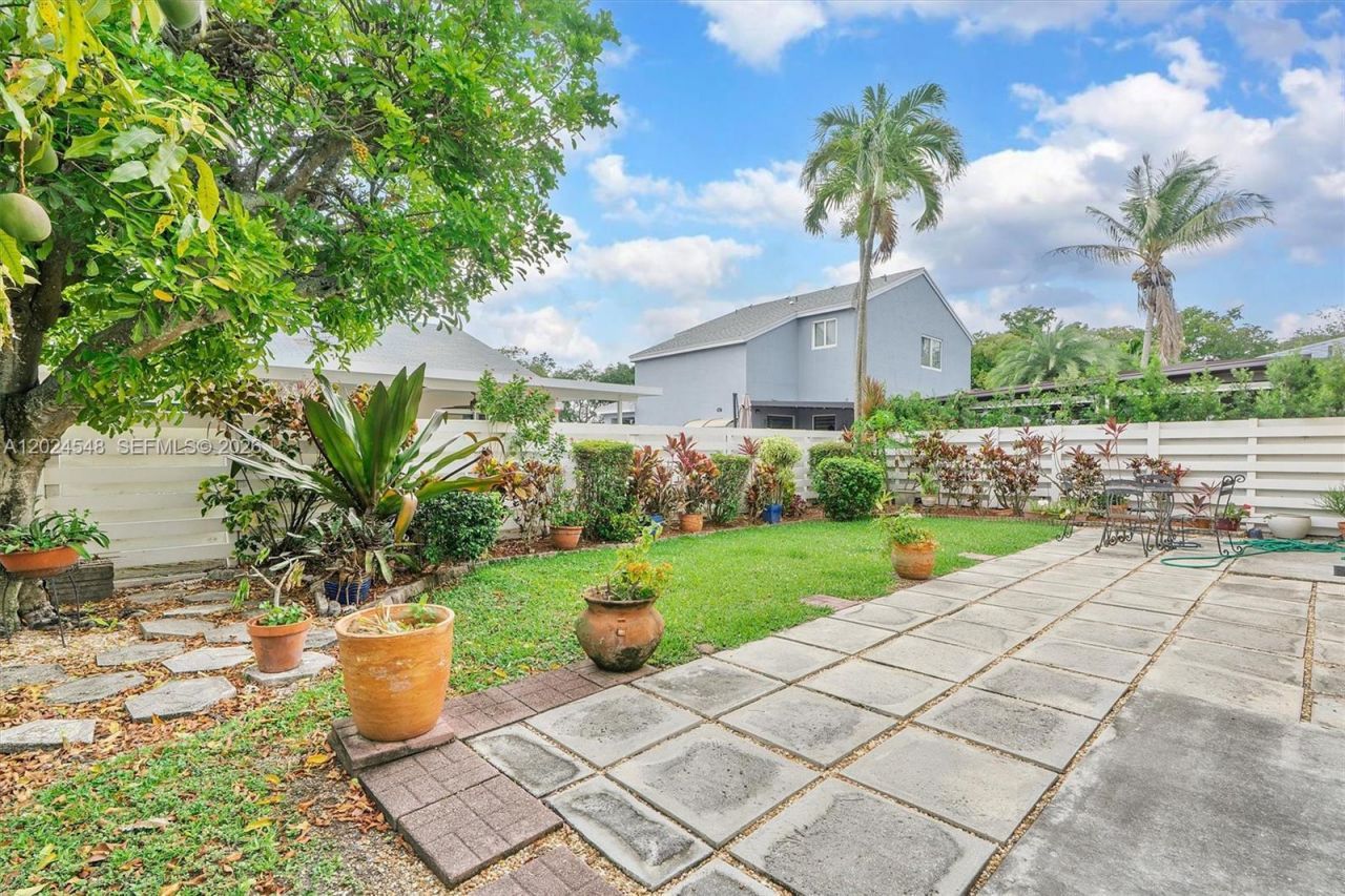 14515 SW 139th Ave Cir E, Miami, FL 33186 Photo