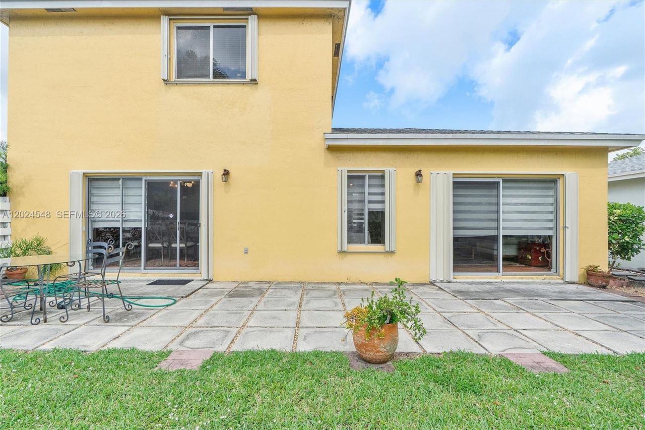 14515 SW 139th Ave Cir E, Miami, FL 33186 Photo