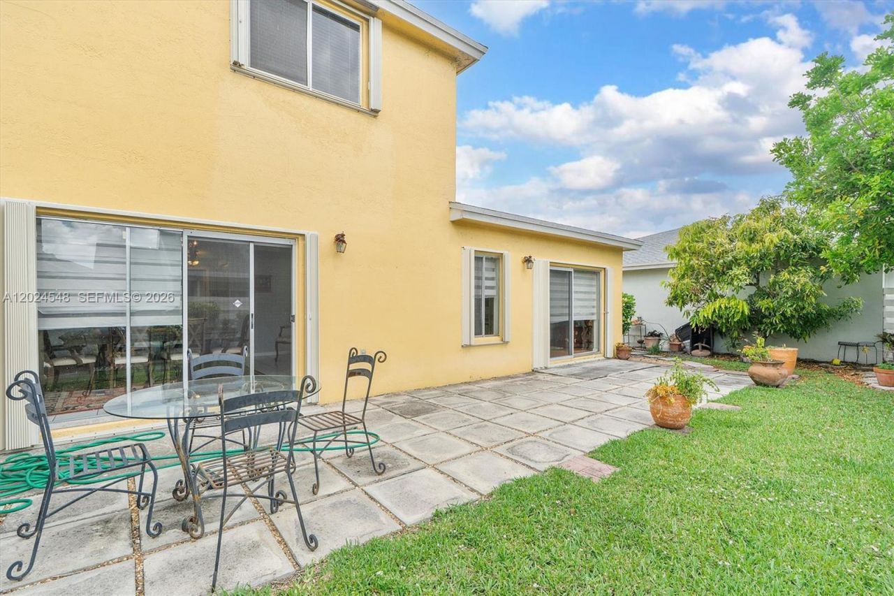 14515 SW 139th Ave Cir E, Miami, FL 33186 Photo