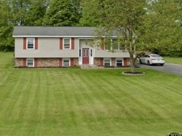 32074 State Route 12 , Clayton, NY 13656