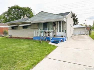 30955 Iroquois Drive, Warren, MI 48088