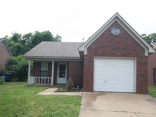 9793 RIGGAN DR, Olive Branch, MS 38654
