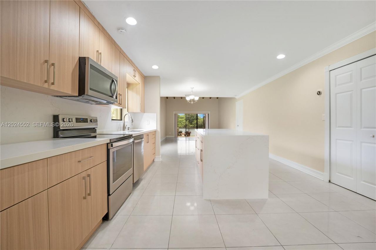 3719 Estepona Ave , Unit 18A1, Doral, FL 33178 Photo