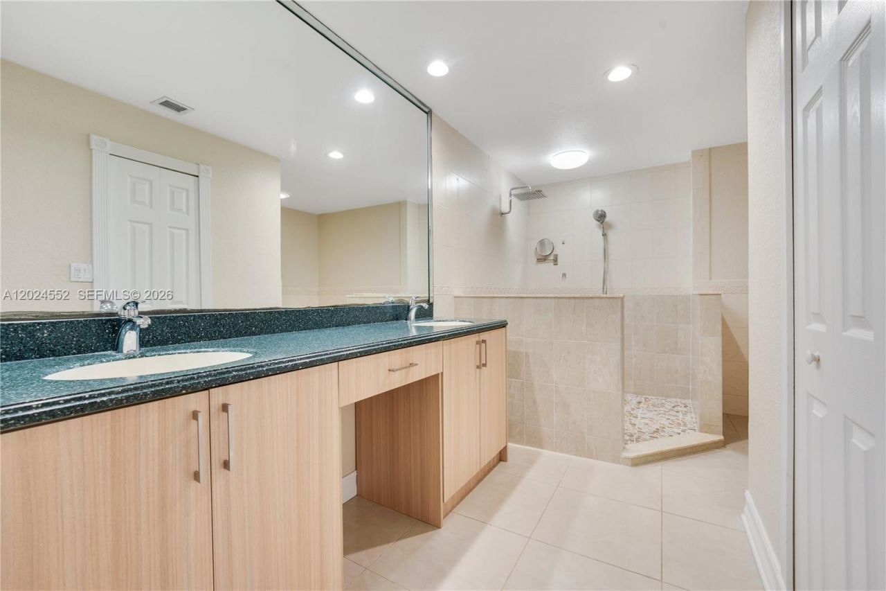 3719 Estepona Ave , Unit 18A1, Doral, FL 33178 Photo