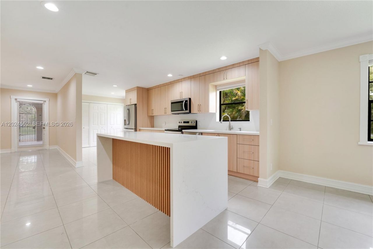 3719 Estepona Ave , Unit 18A1, Doral, FL 33178 Photo