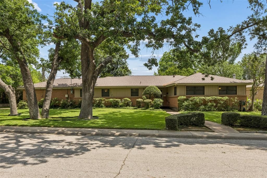 1637 Hendrix Drive, Irving, TX 75061 Main Photo