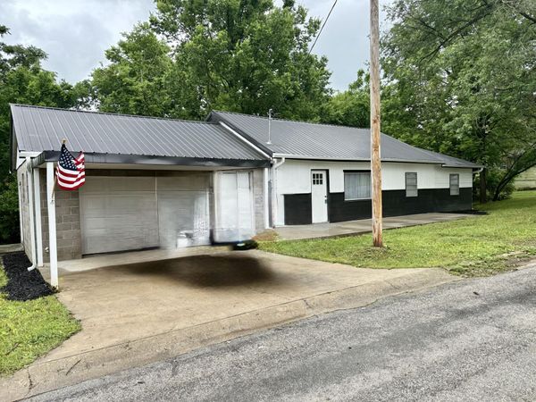 425 N Center Street , Granby, MO 64844