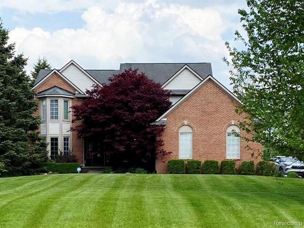 1802 Mist Wood Drive, Howell Twp, MI 48843