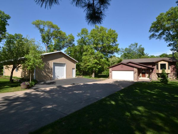 32623 Goldenrod Street NW, Cambridge, MN 55008