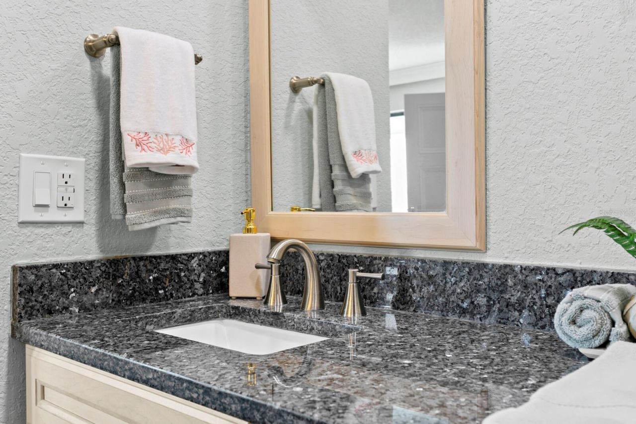 16332 Gulf Boulevard, Unit 3B, Redington Beach, FL 33708 Photo