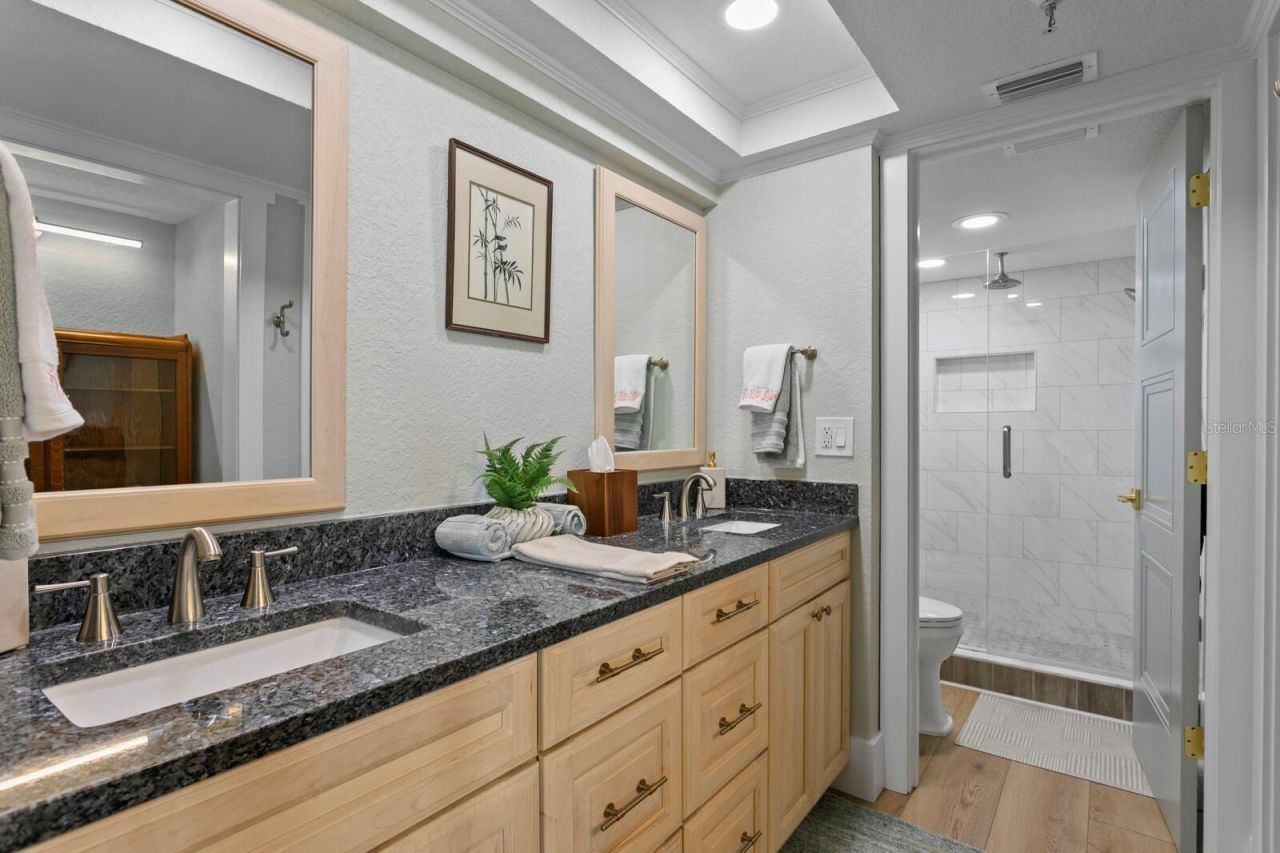 16332 Gulf Boulevard, Unit 3B, Redington Beach, FL 33708 Photo