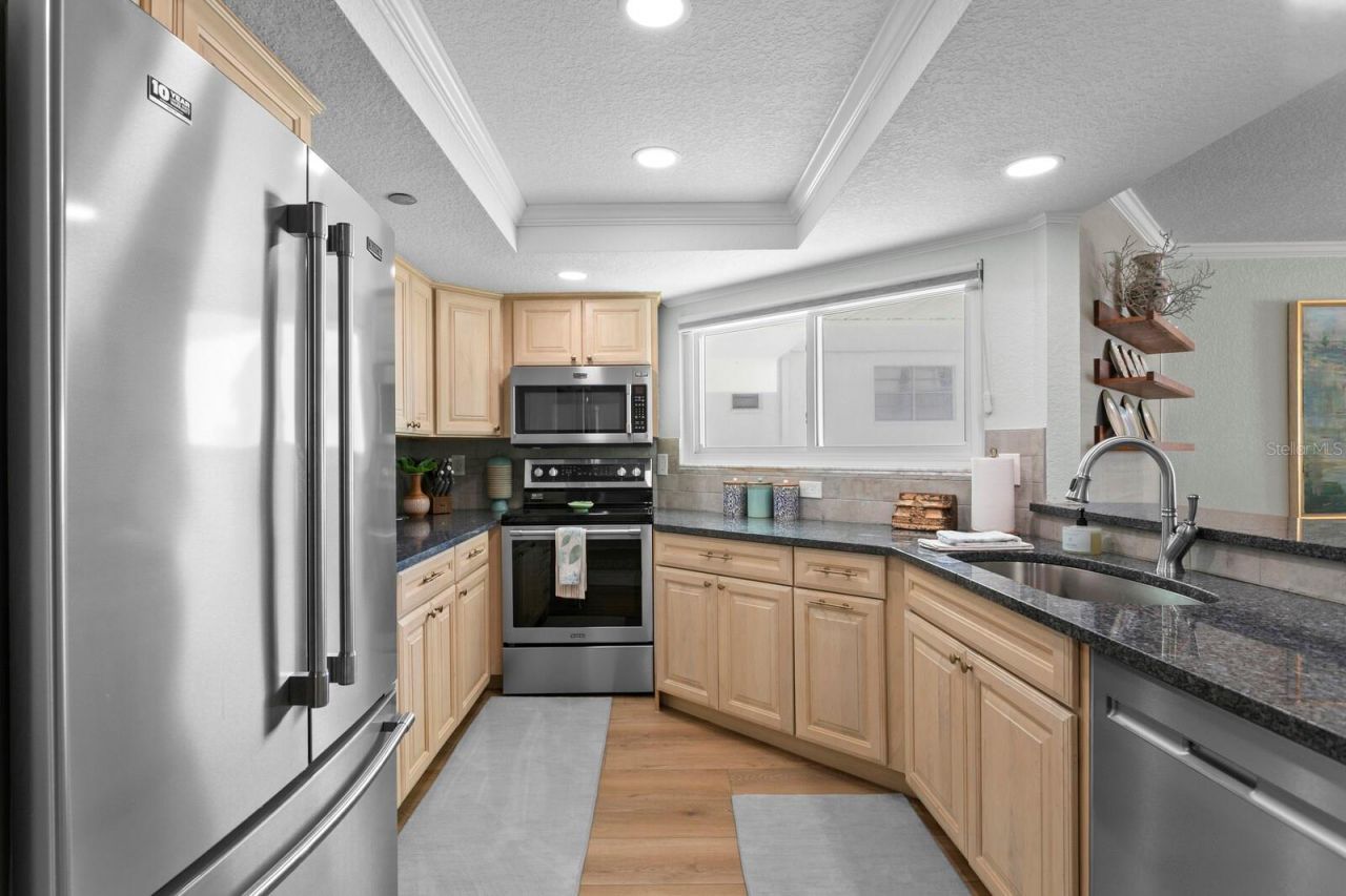 16332 Gulf Boulevard, Unit 3B, Redington Beach, FL 33708 Photo