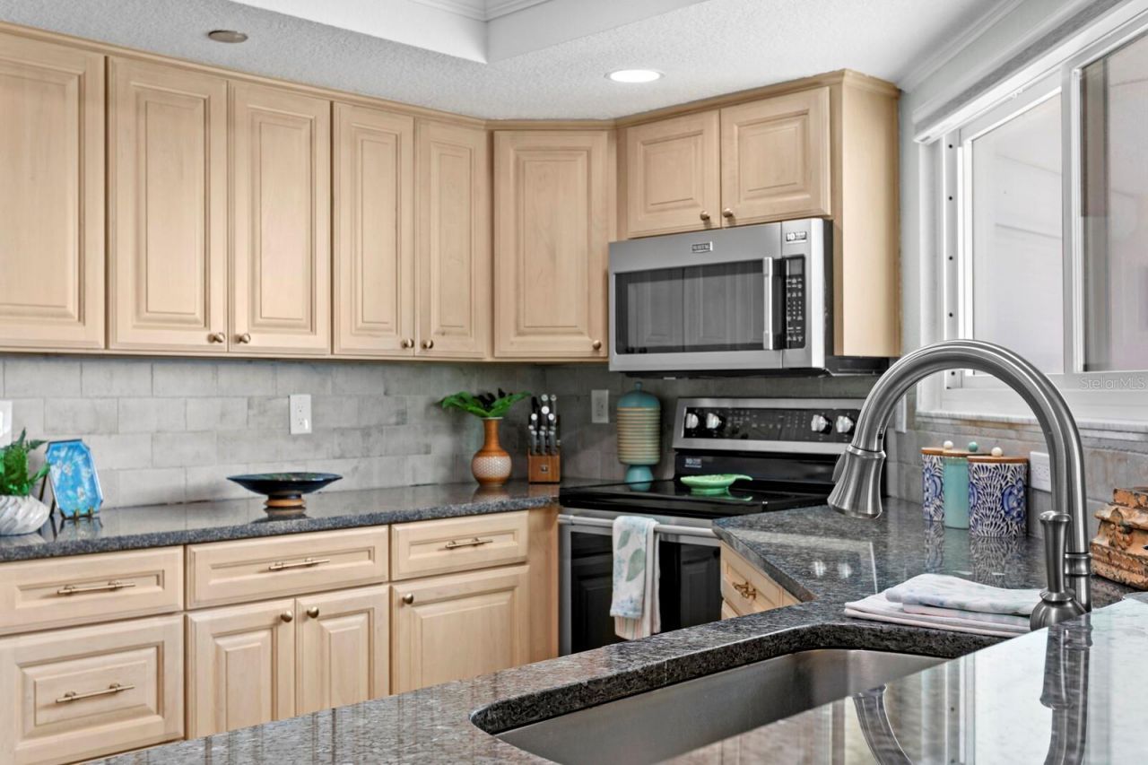16332 Gulf Boulevard, Unit 3B, Redington Beach, FL 33708 Photo