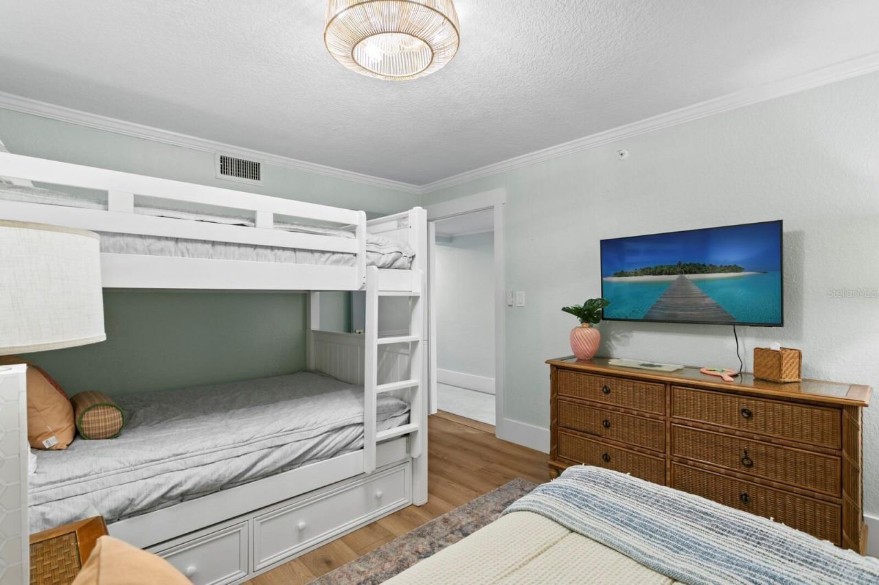16332 Gulf Boulevard, Unit 3B, Redington Beach, FL 33708 Photo