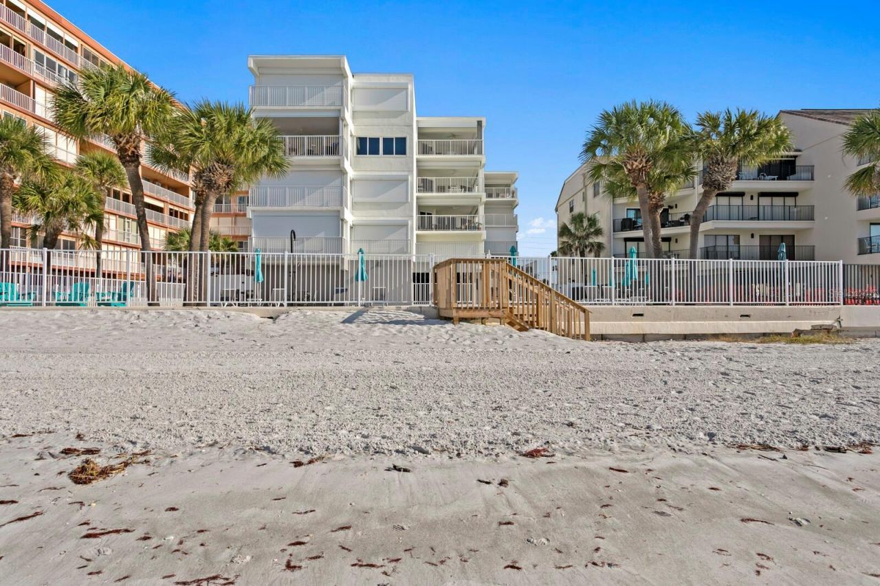 16332 Gulf Boulevard, Unit 3B, Redington Beach, FL 33708 Photo