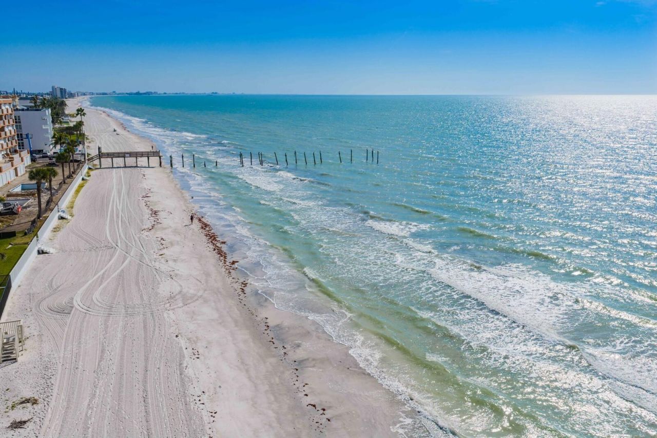 16332 Gulf Boulevard, Unit 3B, Redington Beach, FL 33708 Photo