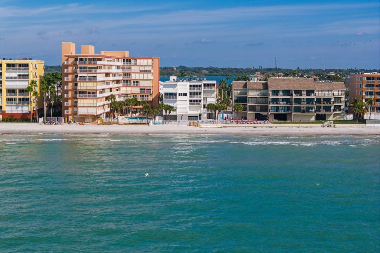 16332 Gulf Boulevard, Unit 3B, Redington Beach, FL 33708 Photo