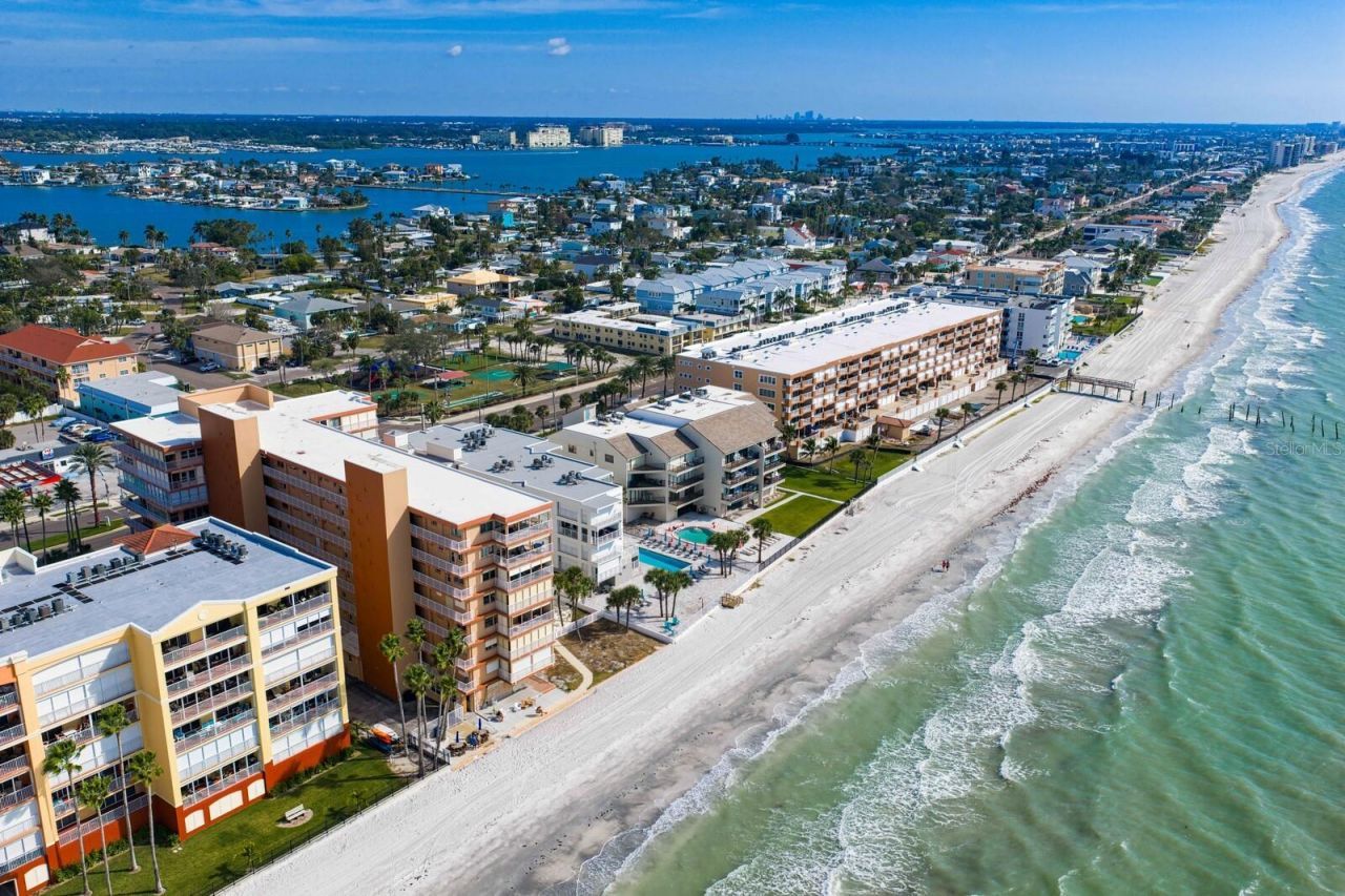 16332 Gulf Boulevard, Unit 3B, Redington Beach, FL 33708 Photo