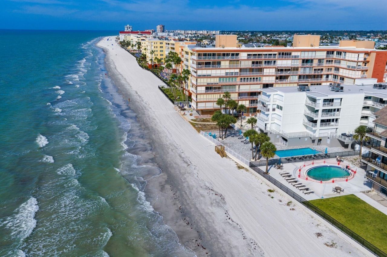 16332 Gulf Boulevard, Unit 3B, Redington Beach, FL 33708 Photo