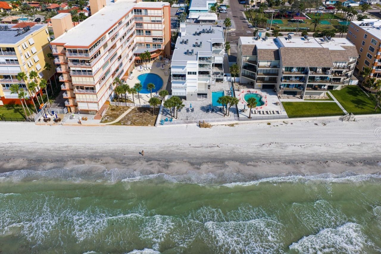 16332 Gulf Boulevard, Unit 3B, Redington Beach, FL 33708 Photo