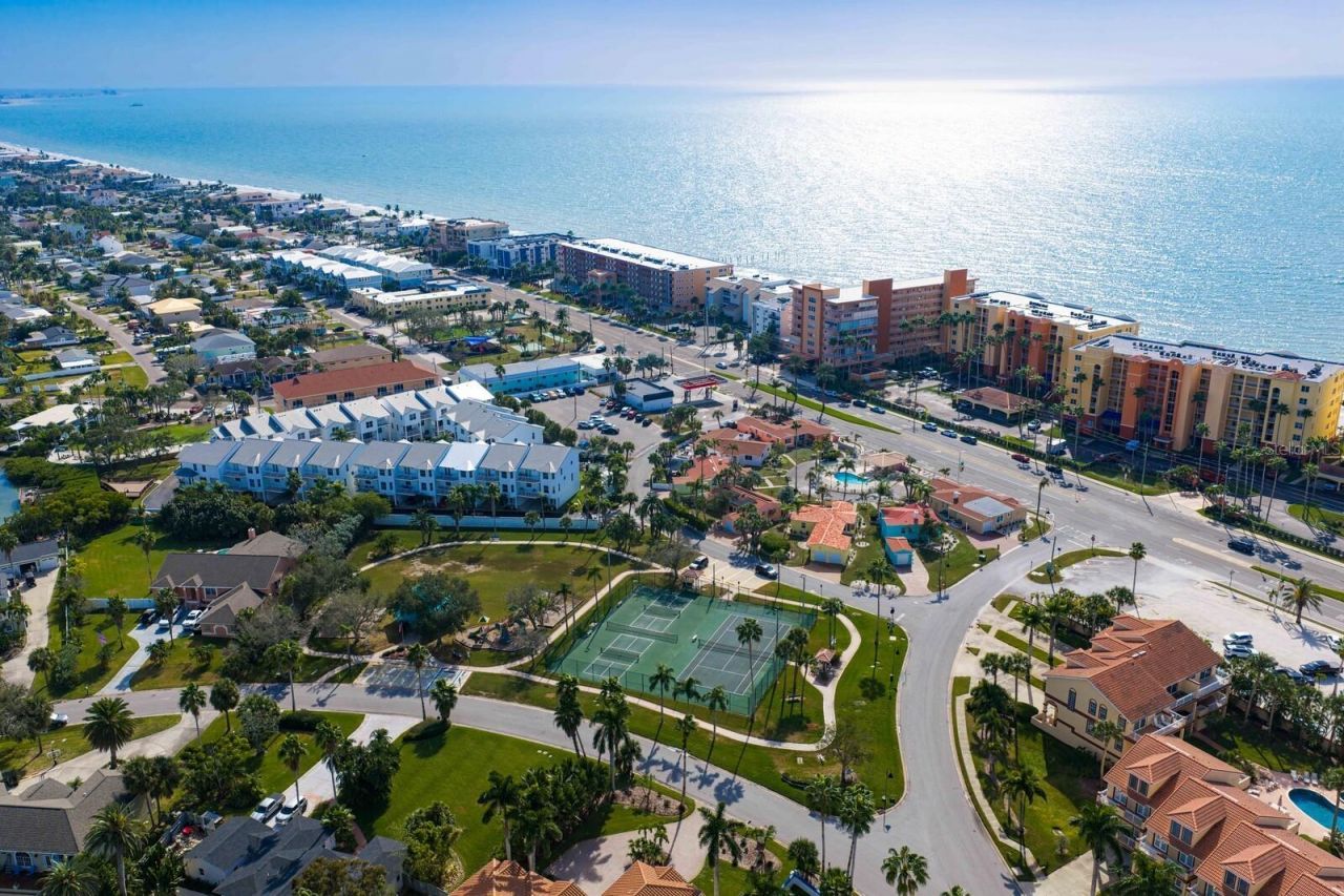 16332 Gulf Boulevard, Unit 3B, Redington Beach, FL 33708 Photo