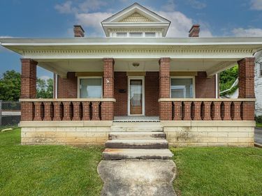 1515 Main Street, Paris, KY 40361