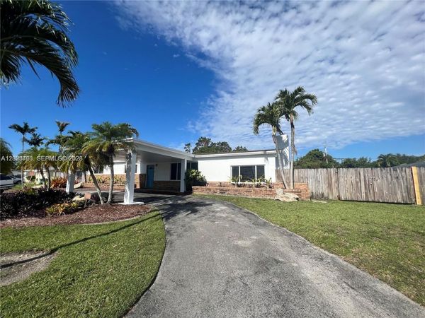 14500 SW 98th Ave , Miami, FL 33176